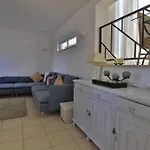 Casa 32 Charming 2 Bedroom Townhouse Close To וילה ואלה דה לובו