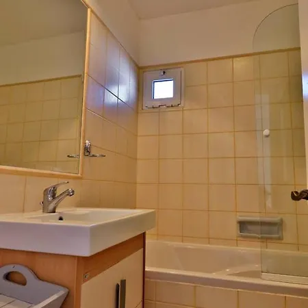 Casa 32 Charming 2 Bedroom Townhouse A Few Minutes Walk To The And Praca *