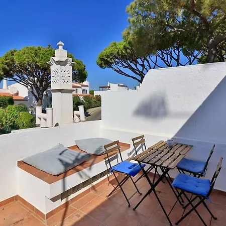 Casa 32 Charming 2 Bedroom Townhouse A Few Minutes Walk To The And Praca Villa Vale do Lobo