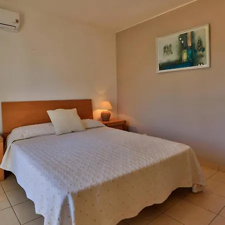 Casa 32 Charming 2 Bedroom Townhouse A Few Minutes Walk To The And Praca Villa
