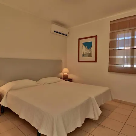 Casa 32 Charming 2 Bedroom Townhouse A Few Minutes Walk To The And Praca *