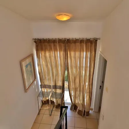 Casa 32 Charming 2 Bedroom Townhouse A Few Minutes Walk To The And Praca *