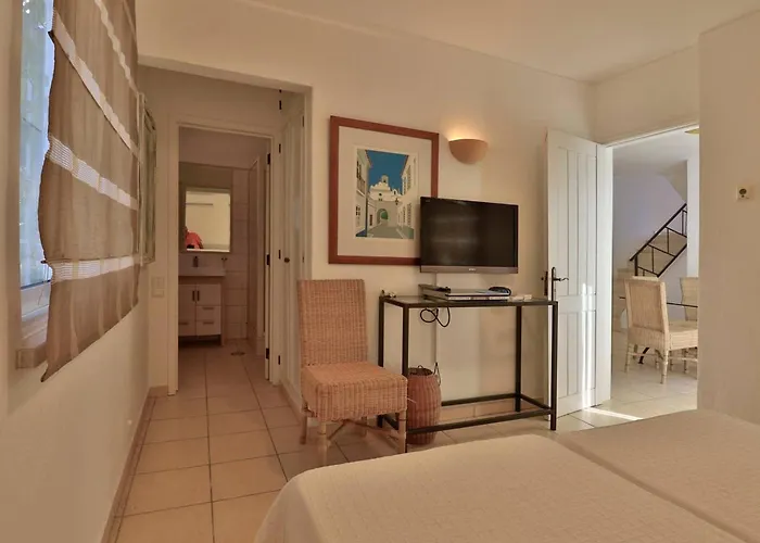 Casa 32 Charming 2 Bedroom Townhouse Close To
